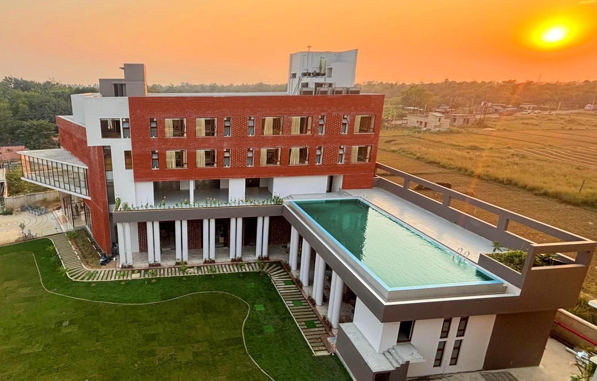 The Pearl Club Resort Shānti Niketan Kültér fotó
