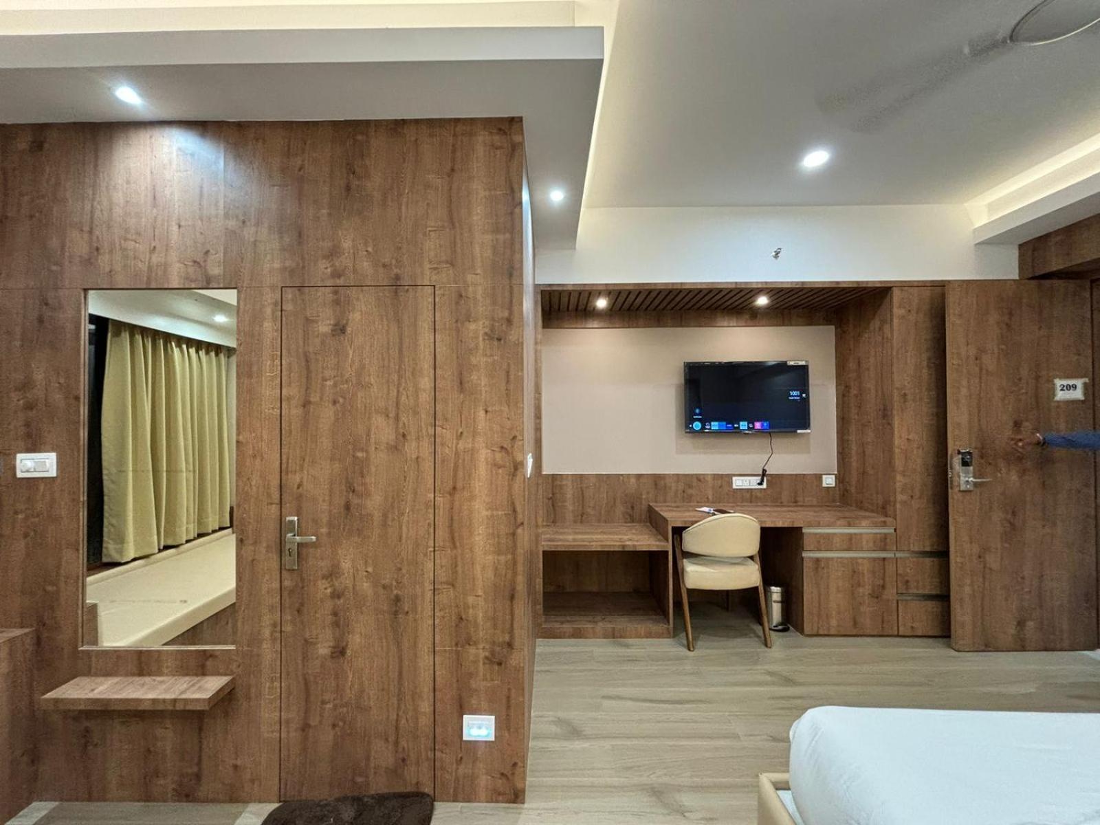 The Pearl Club Resort Shānti Niketan Kültér fotó