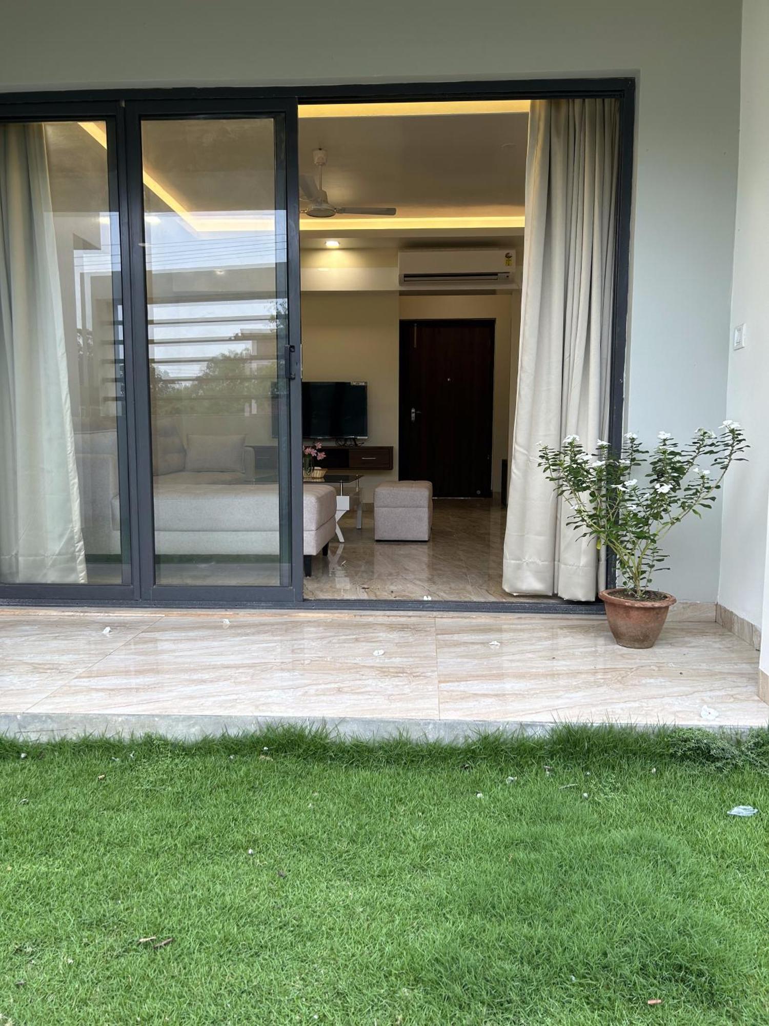 The Pearl Club Resort Shānti Niketan Kültér fotó