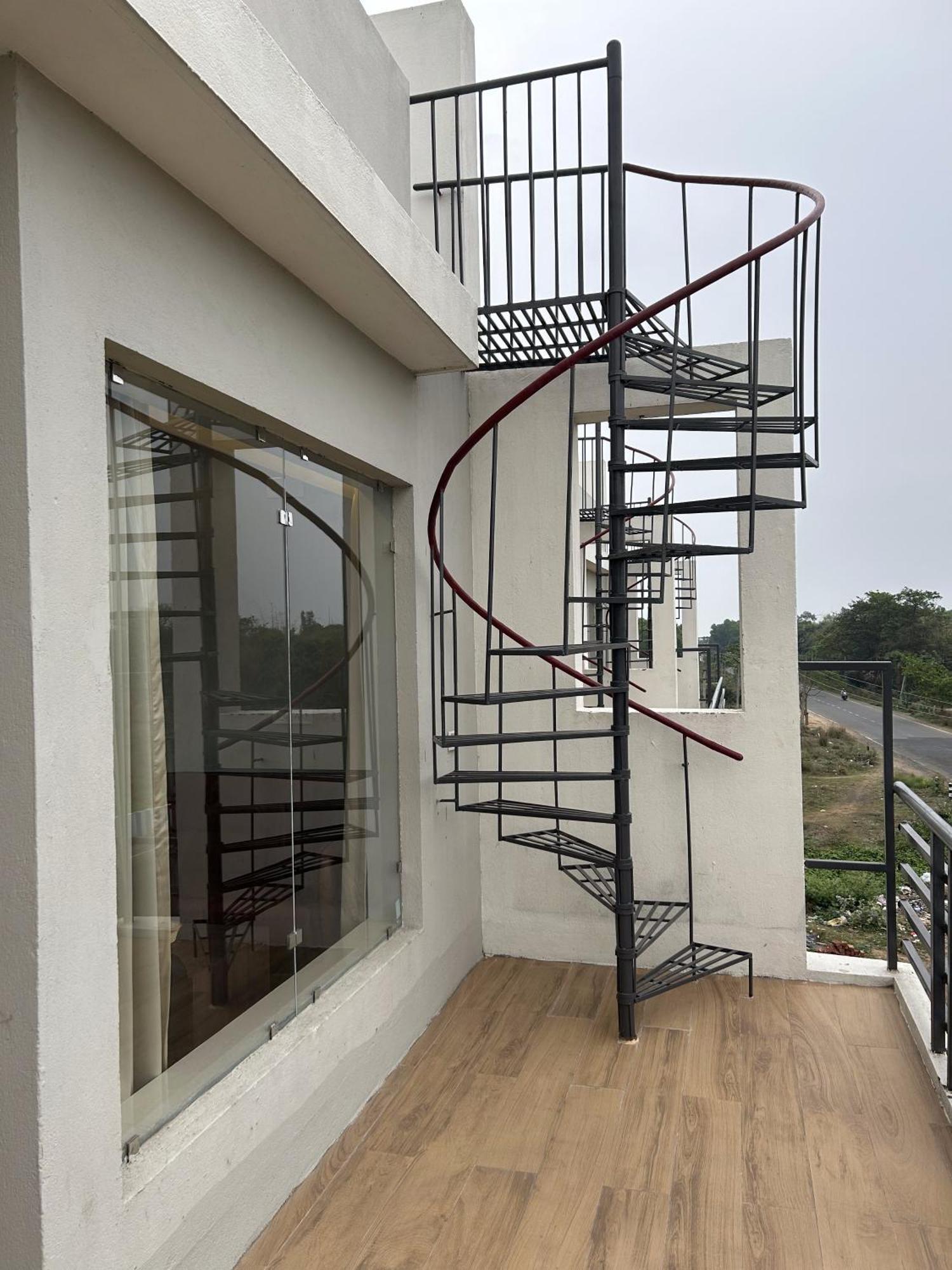 The Pearl Club Resort Shānti Niketan Kültér fotó