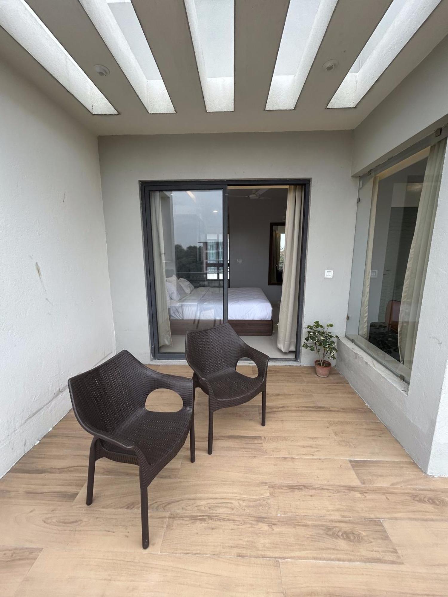 The Pearl Club Resort Shānti Niketan Kültér fotó